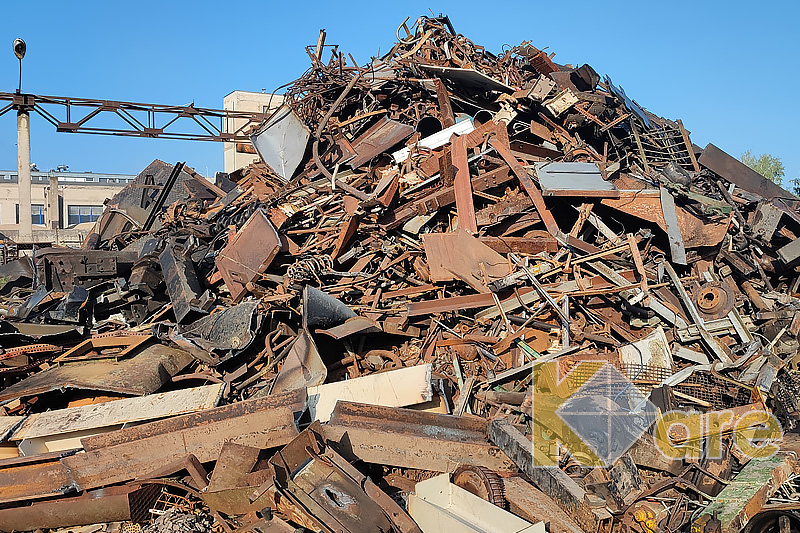 Melnie metāllūžņi